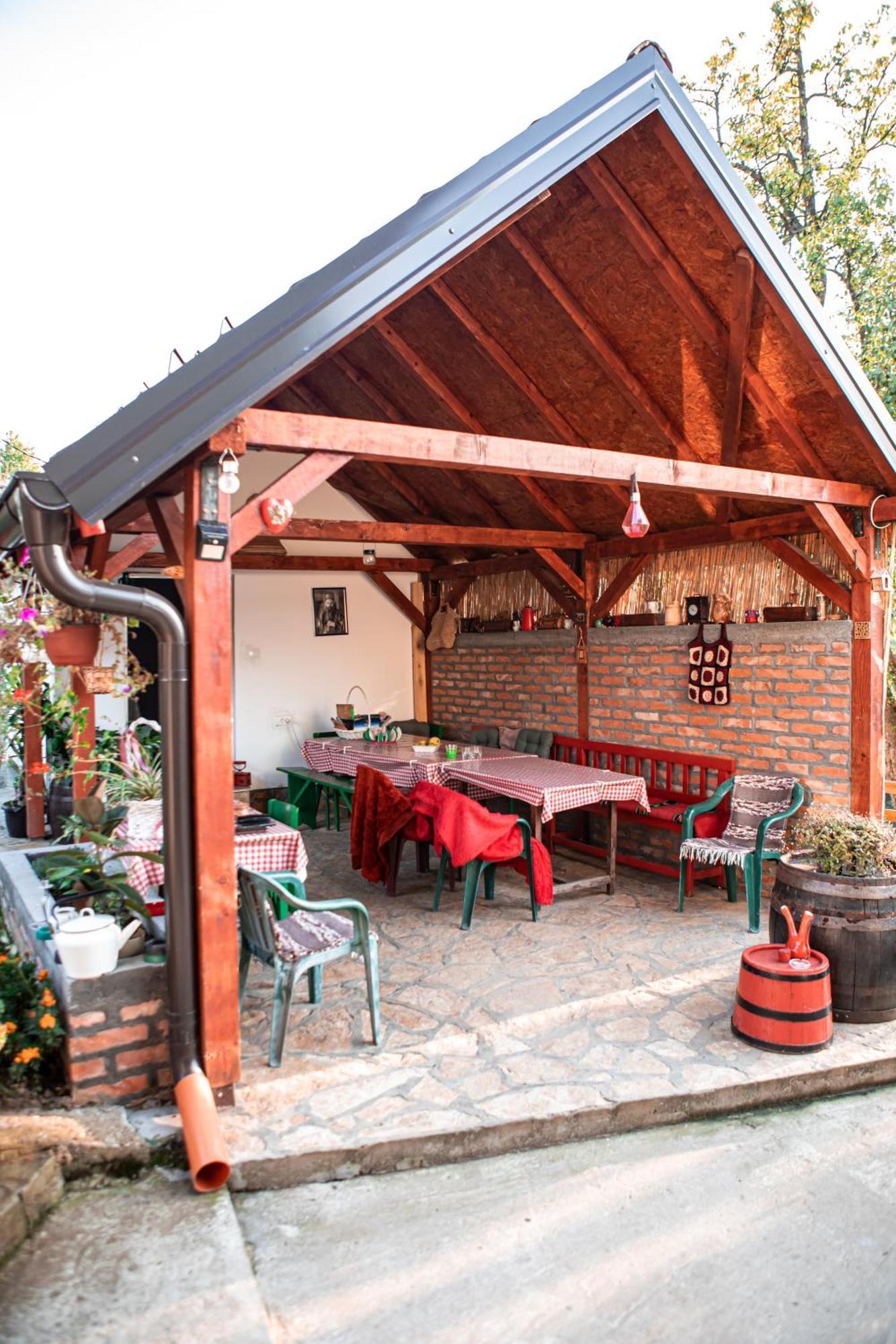 Prenociste Lelic Villa วาลเยโว ภายนอก รูปภาพ